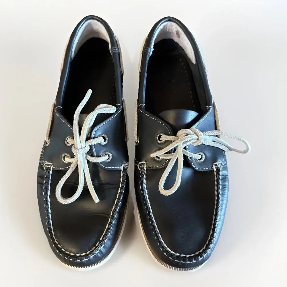 LL Bean Navy Blue Leather Boat Shoes Women's 8.5 Moccasin Deck Loafers